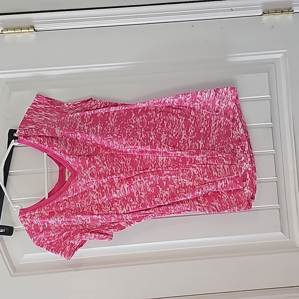 Motherhood pink and white t-shirt